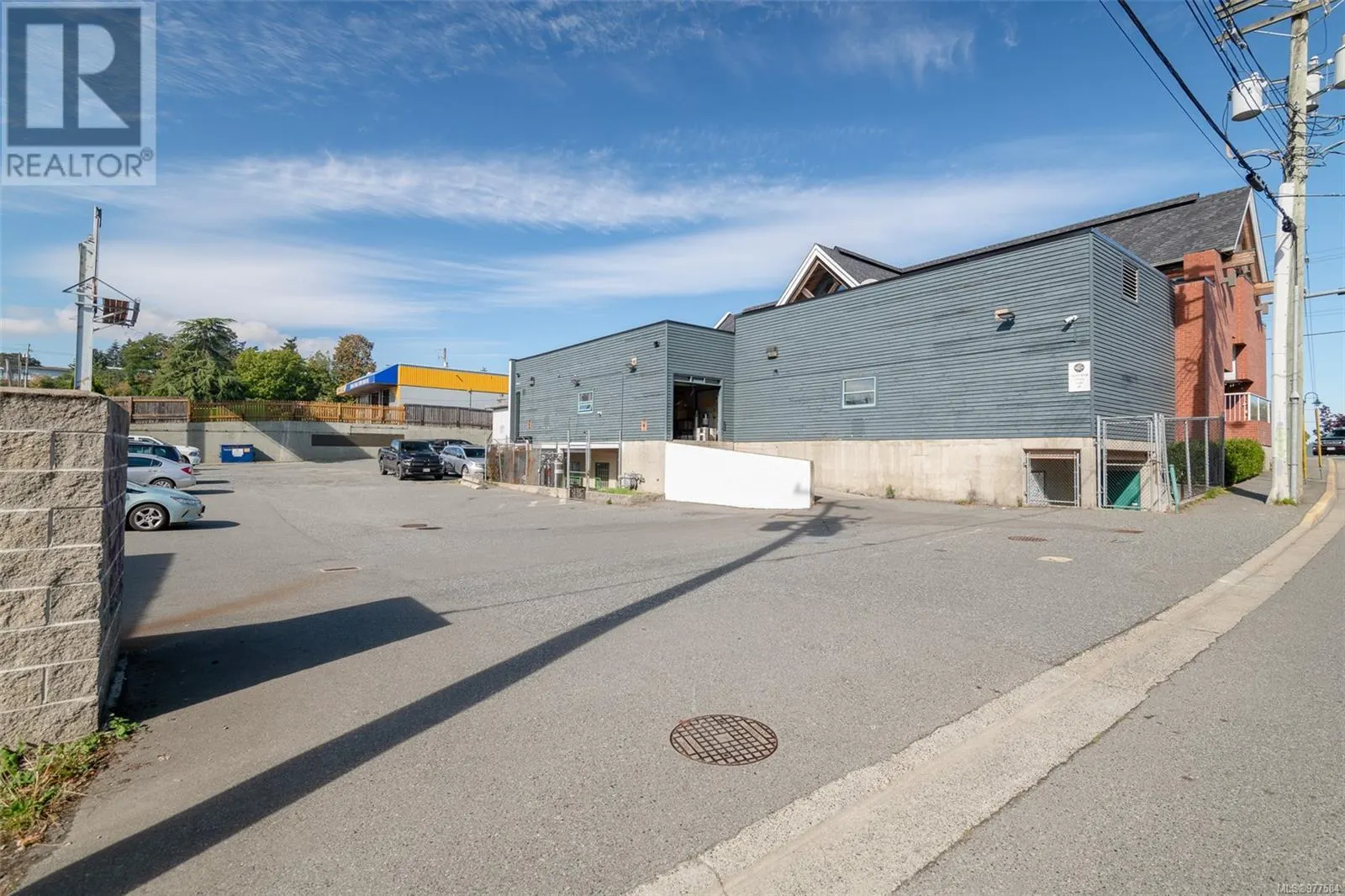 125 Comox Rd
