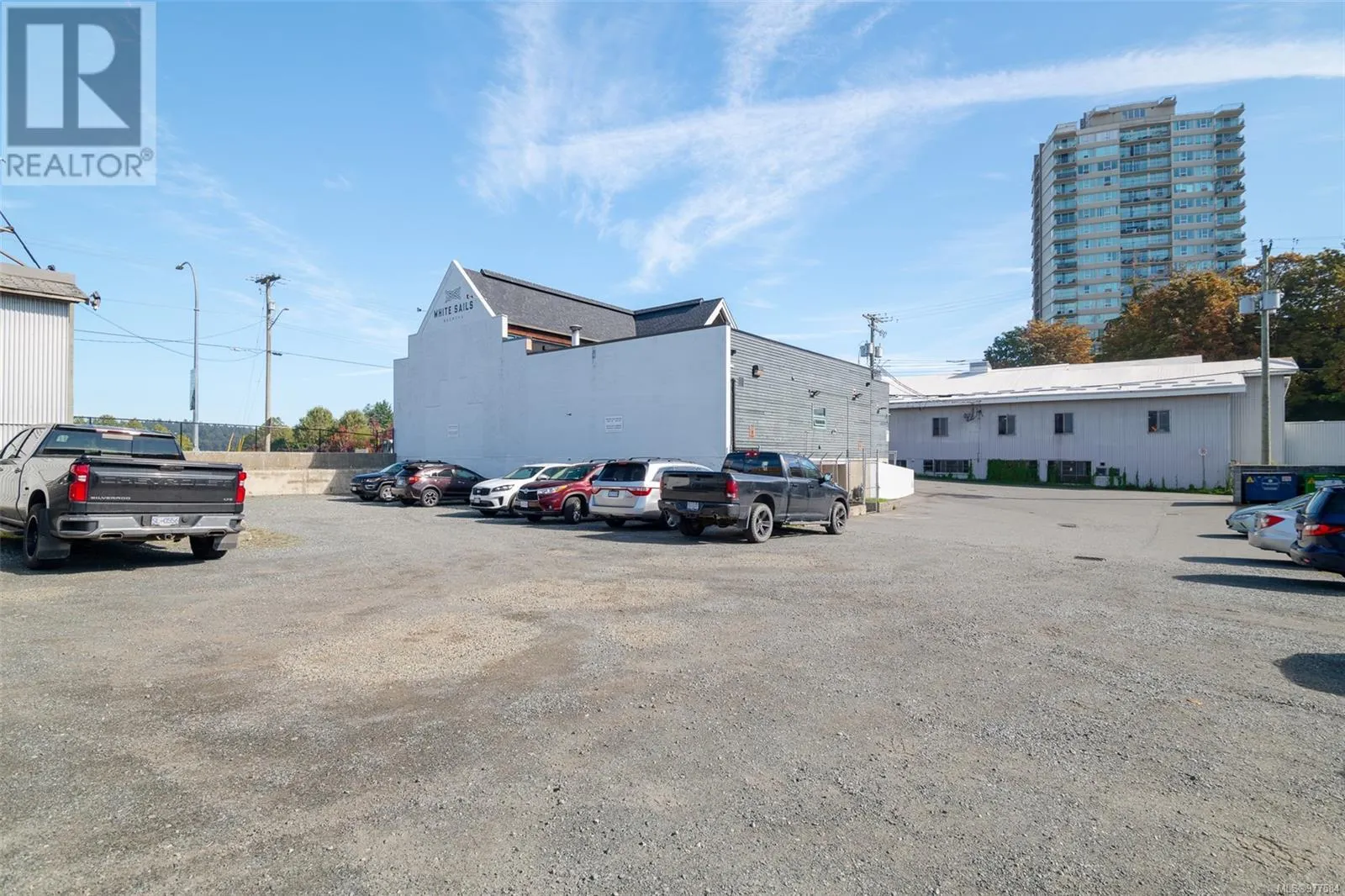 125 Comox Rd