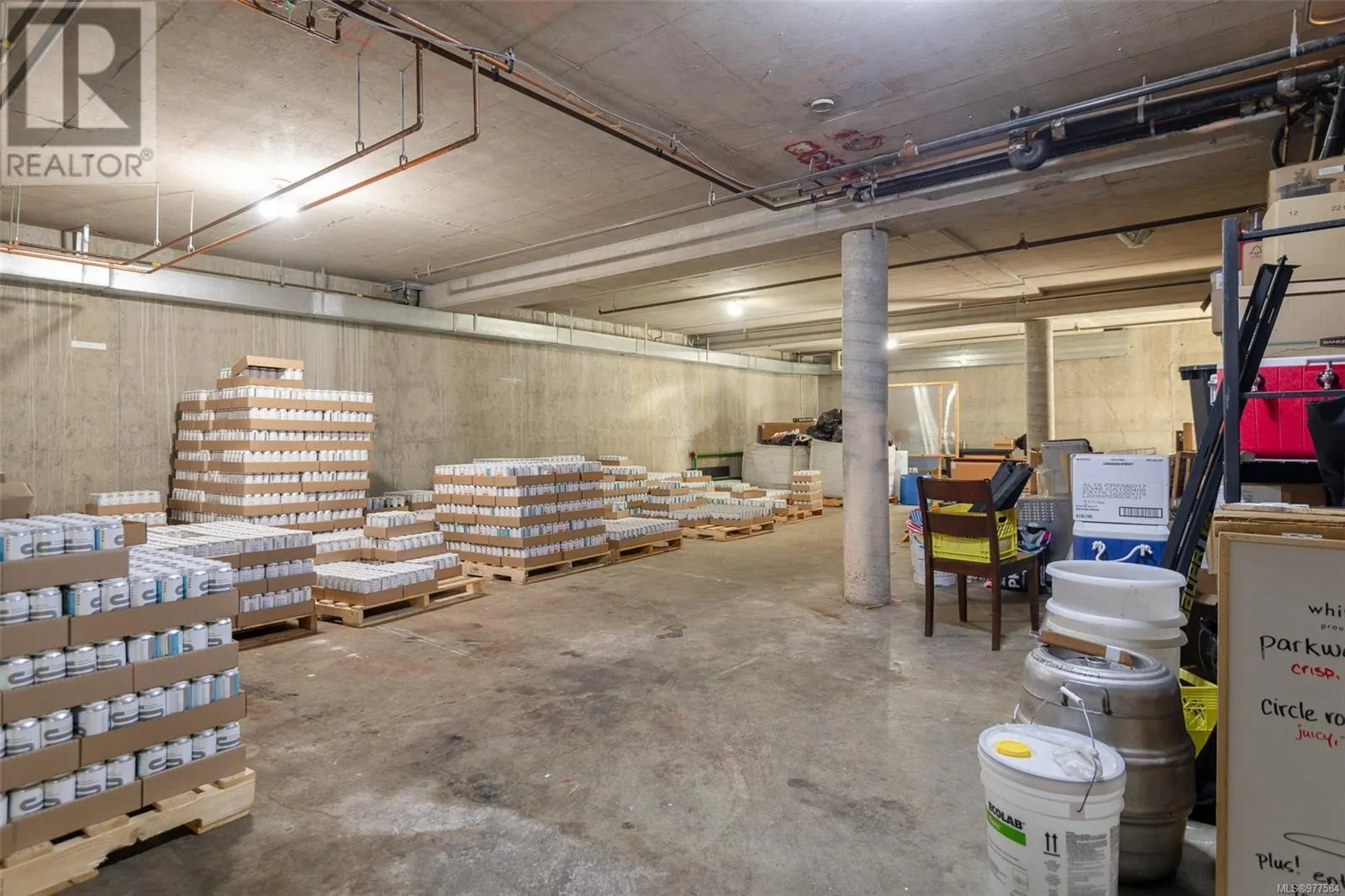 125 Comox Rd
