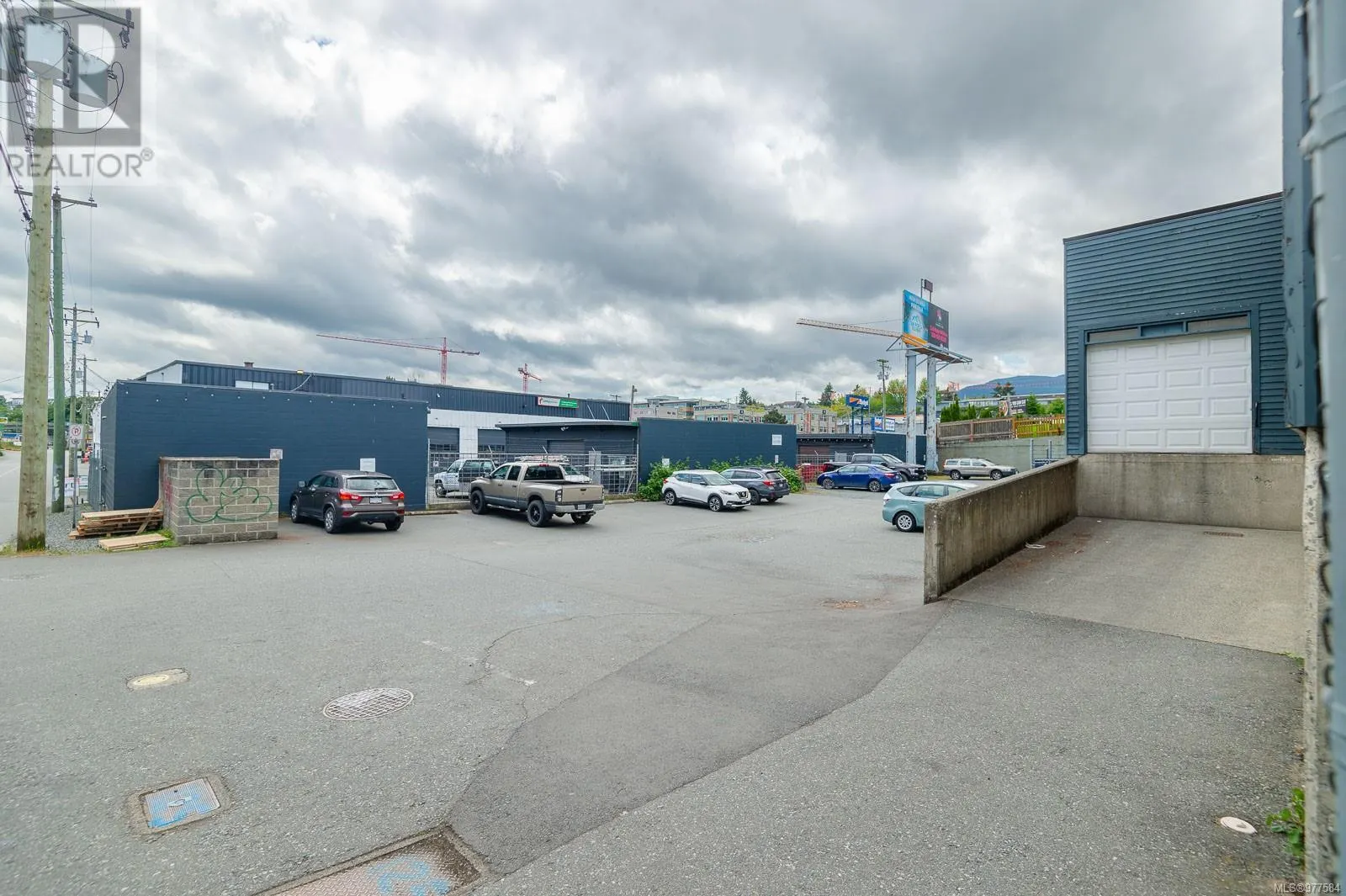 125 Comox Rd