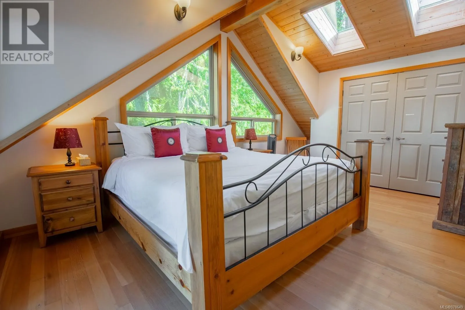 1027 Jensens Bay Rd