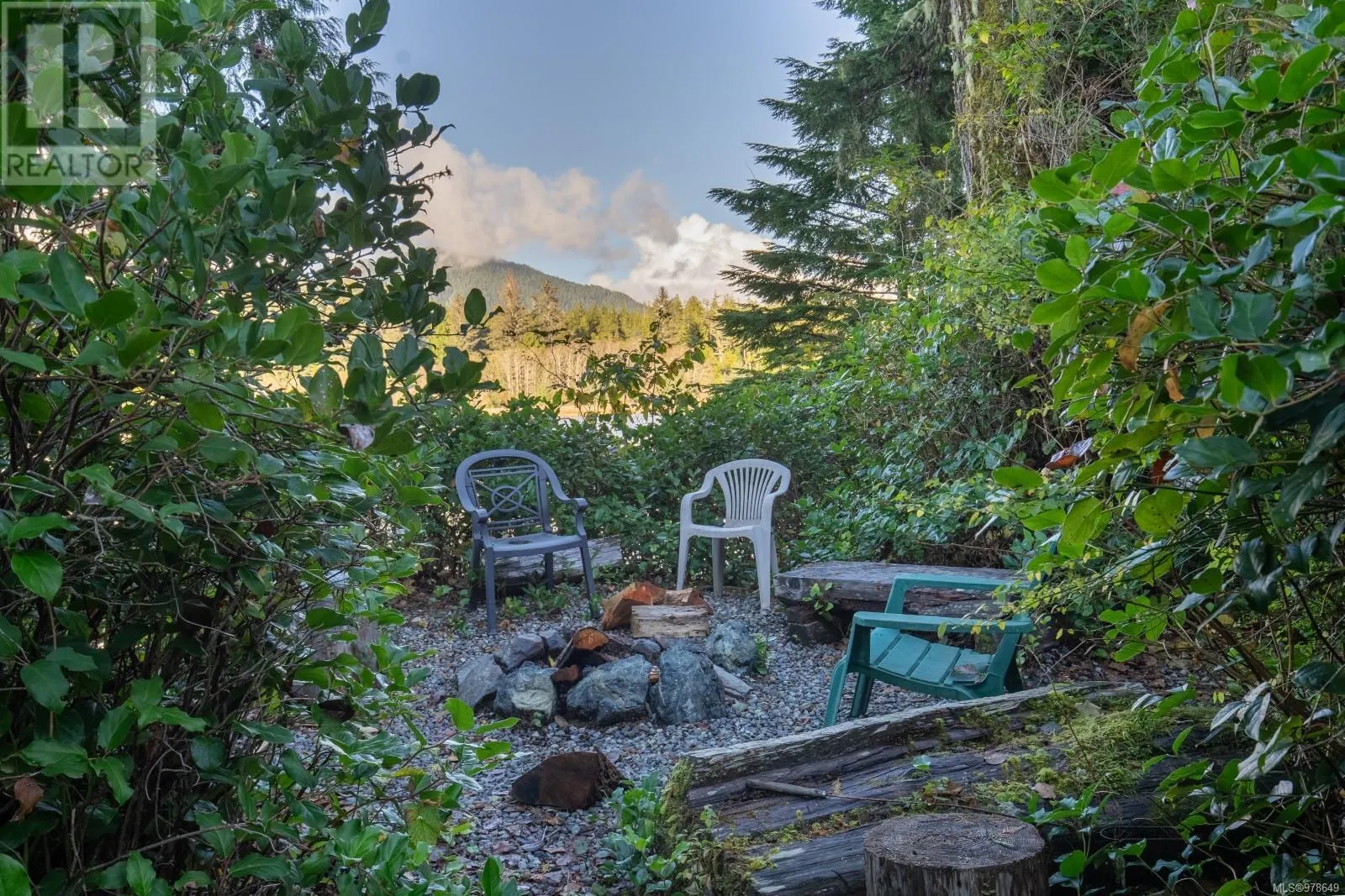1027 Jensens Bay Rd