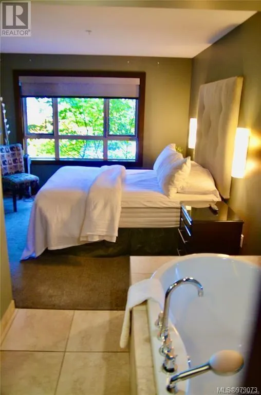 224 (B-1) 1175 Resort Dr