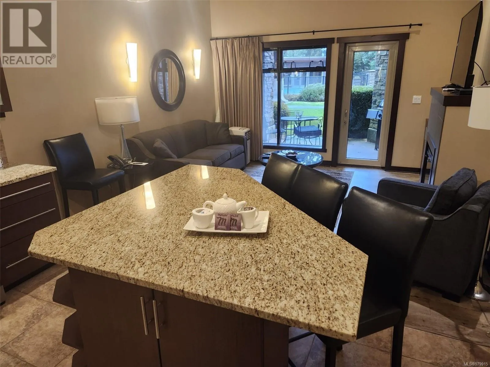 106 1175 Resort Dr