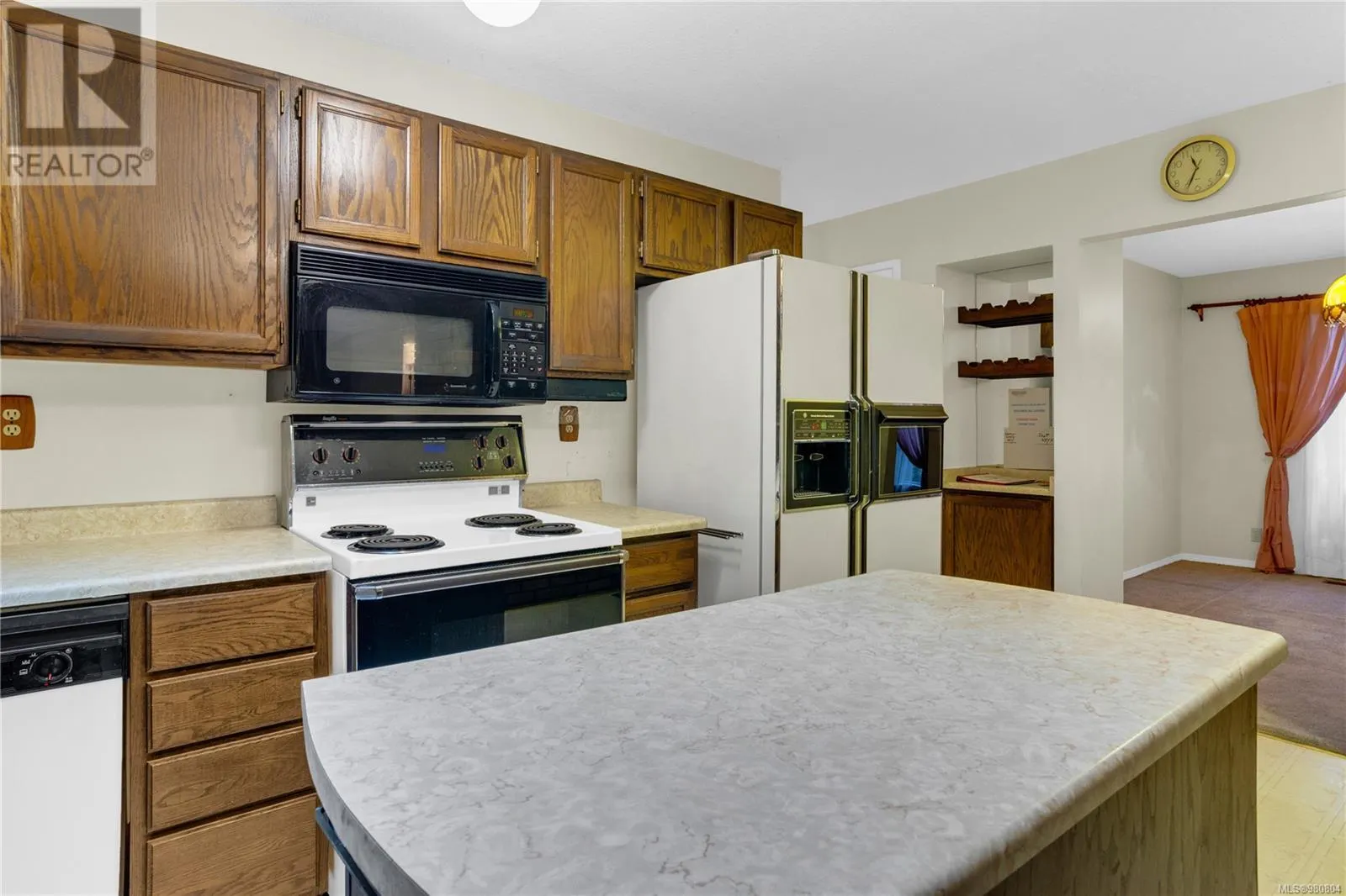 6513 Phantom Rd