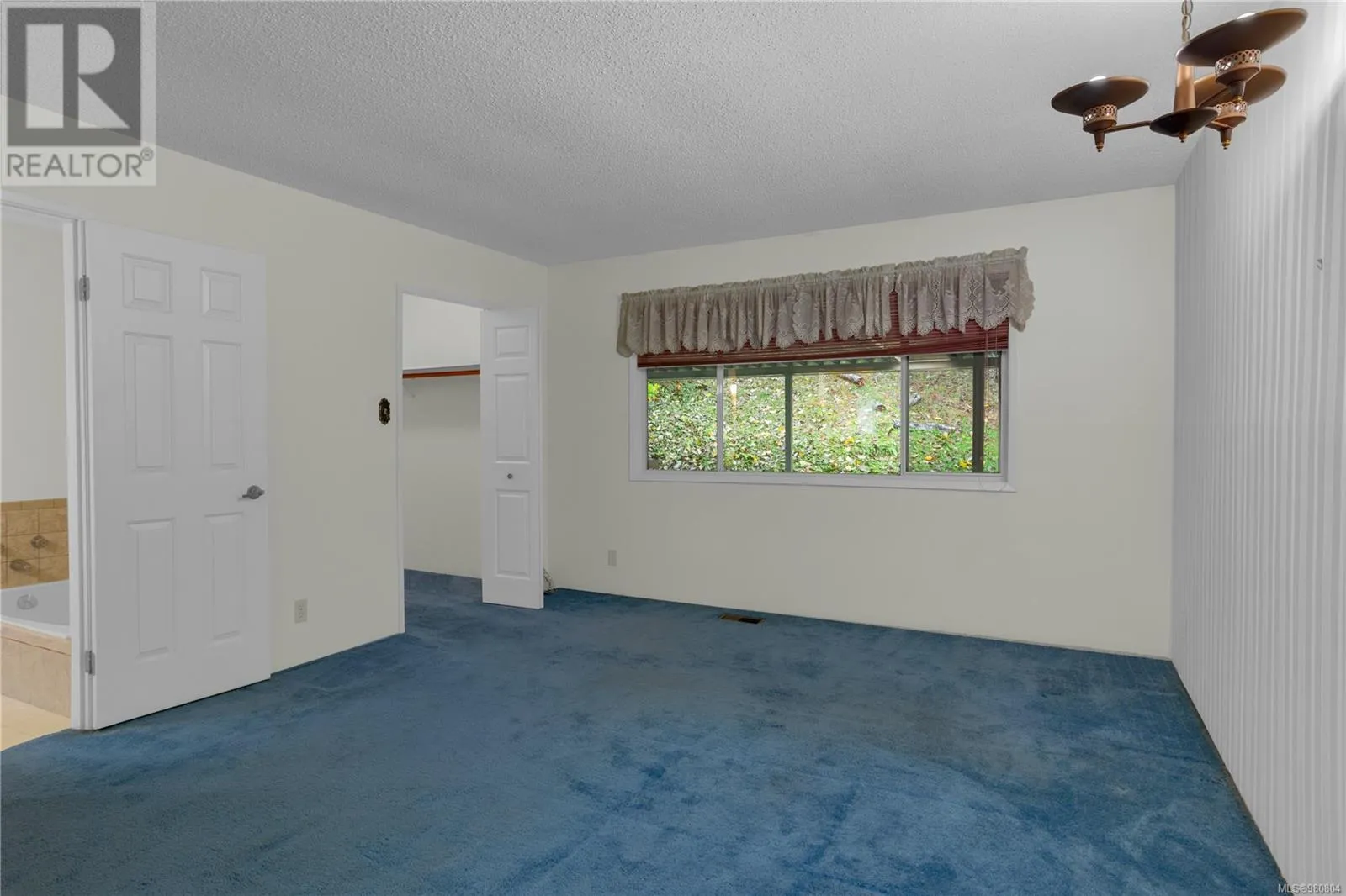 6513 Phantom Rd