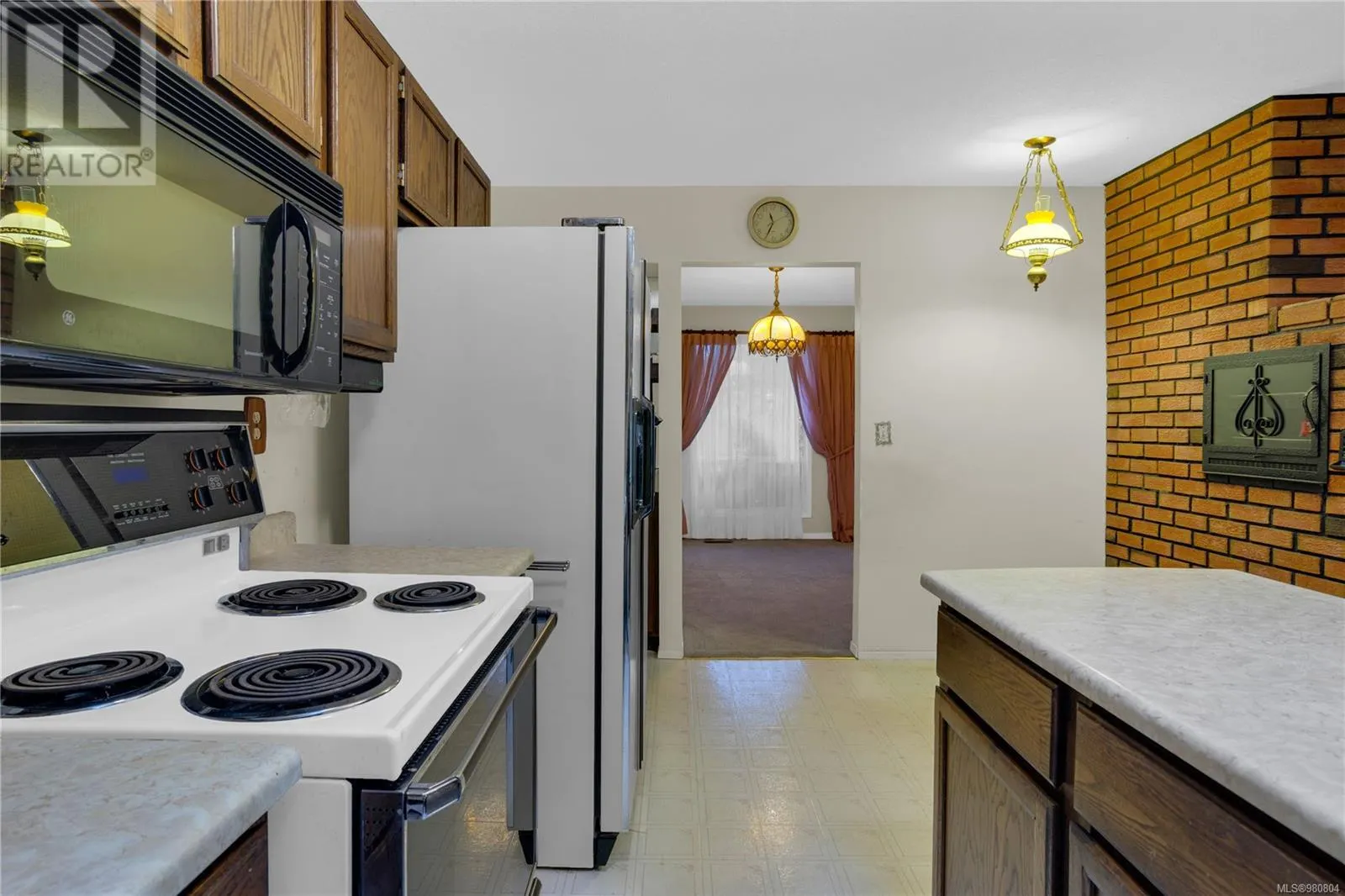 6513 Phantom Rd