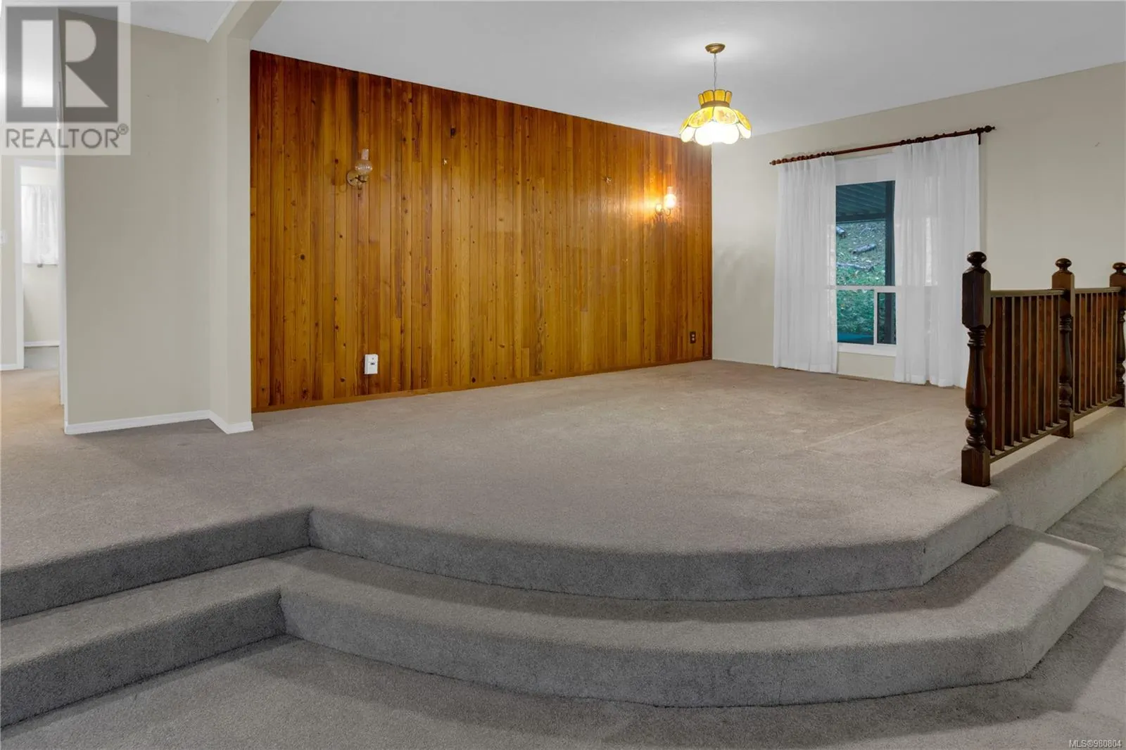 6513 Phantom Rd