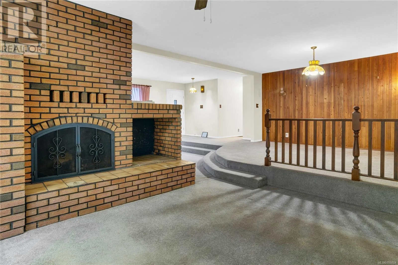 6513 Phantom Rd