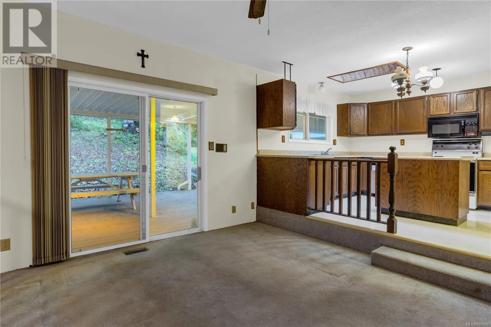 6513 Phantom Rd