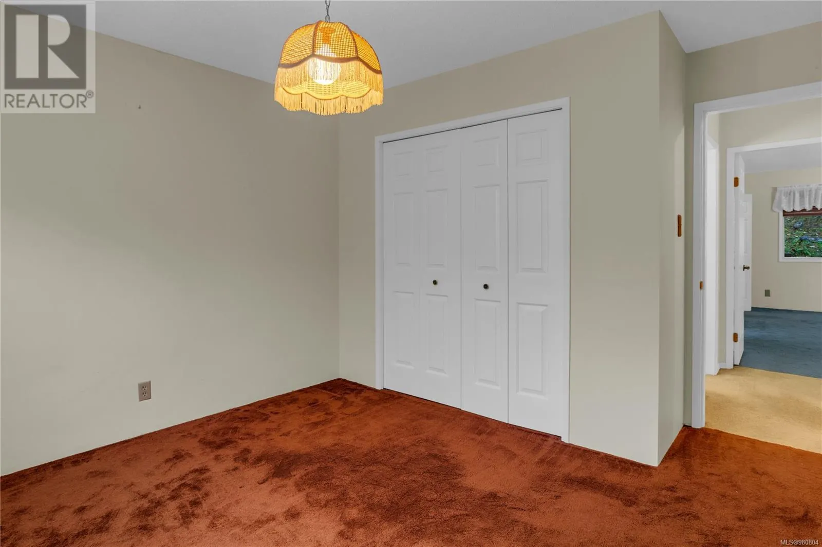 6513 Phantom Rd