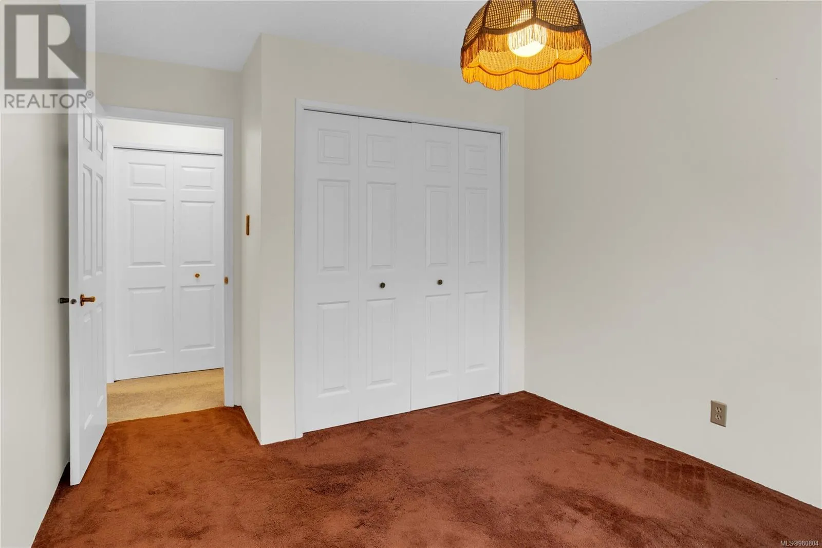 6513 Phantom Rd