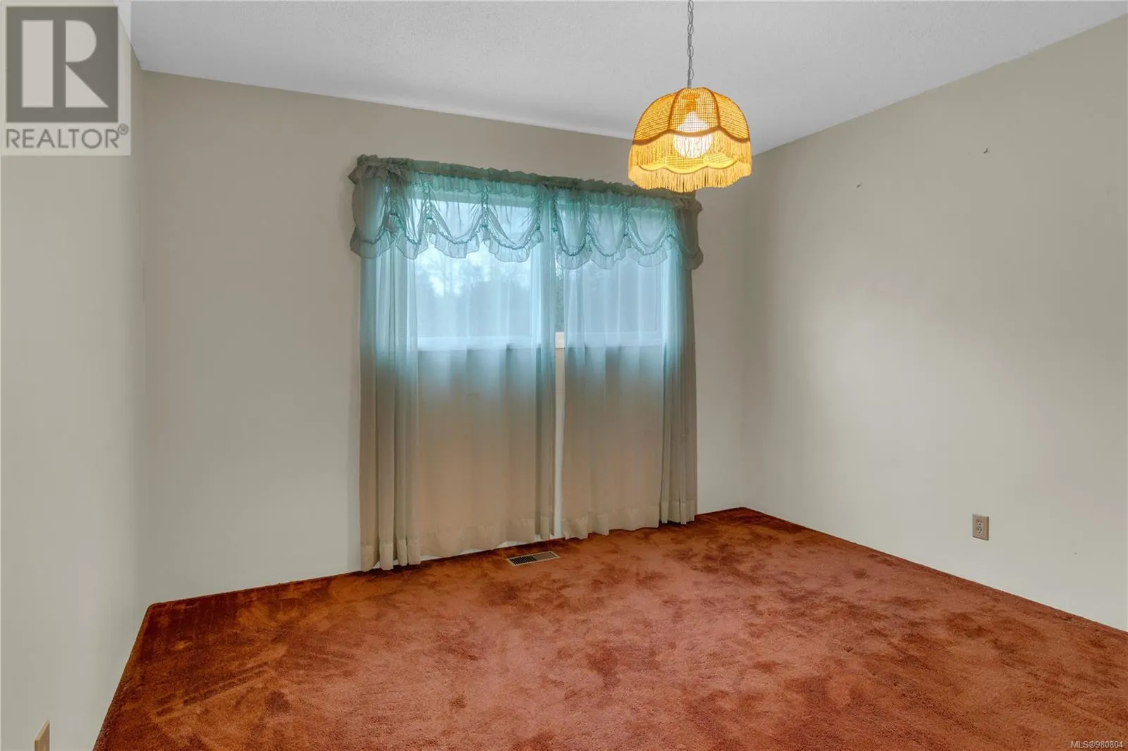 6513 Phantom Rd