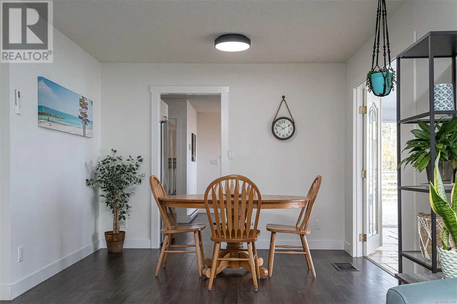 5545 Island Hwy
