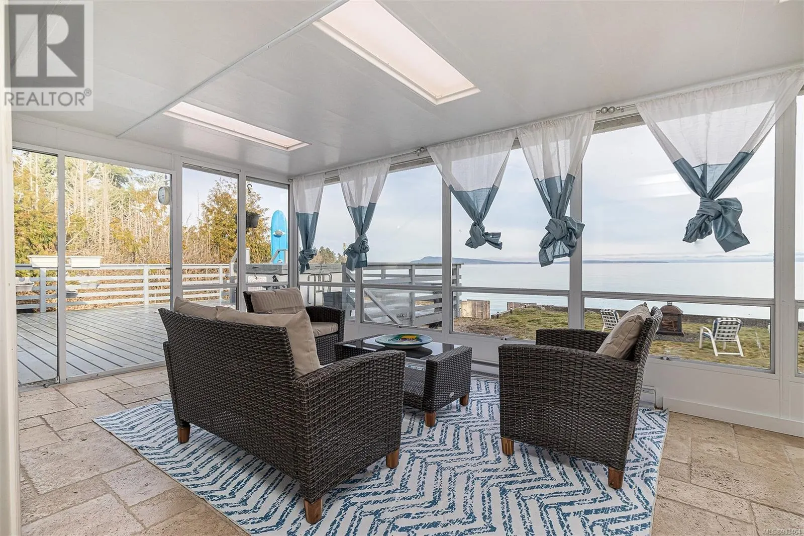 5545 Island Hwy