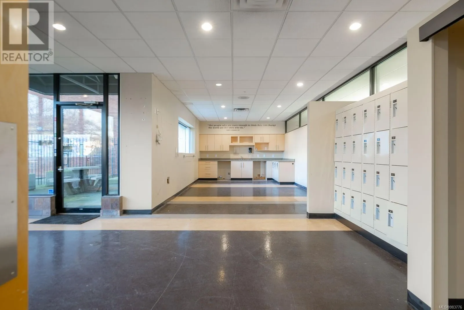 13 Victoria Cres