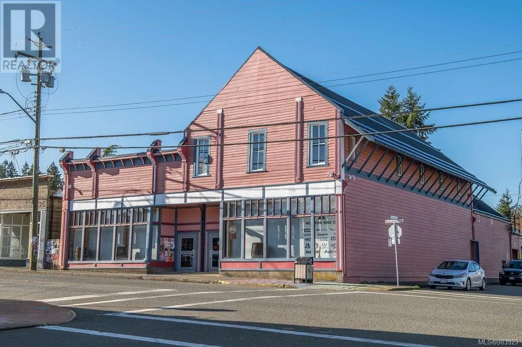2712 Dunsmuir Ave