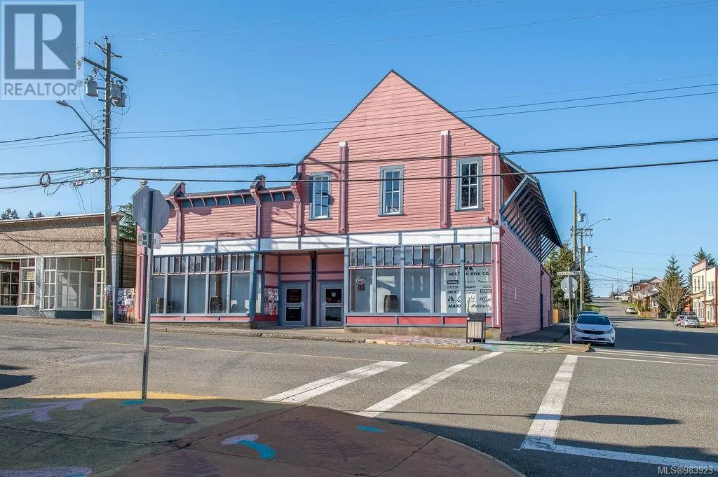 2712 Dunsmuir Ave