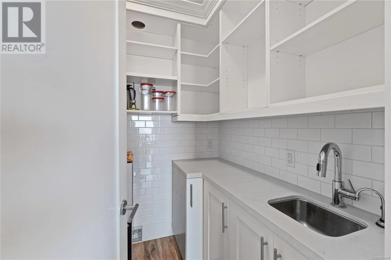6259 Icarus Dr
