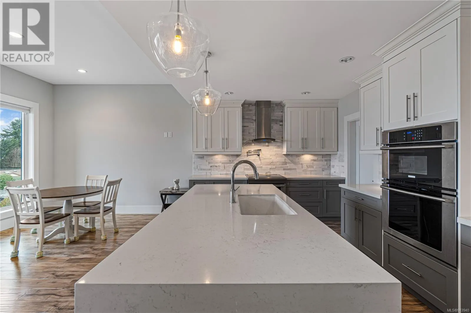 6259 Icarus Dr