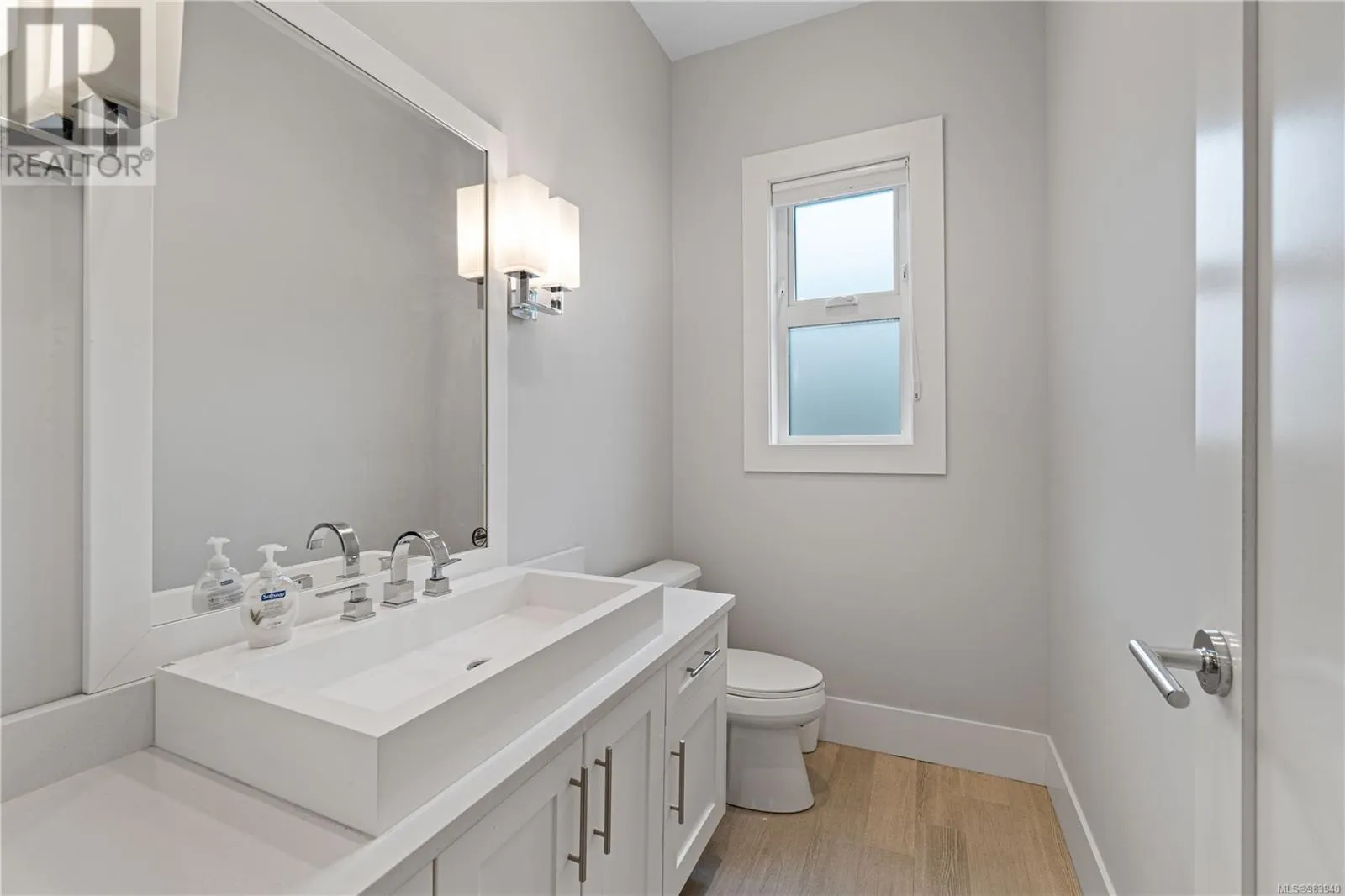 6259 Icarus Dr