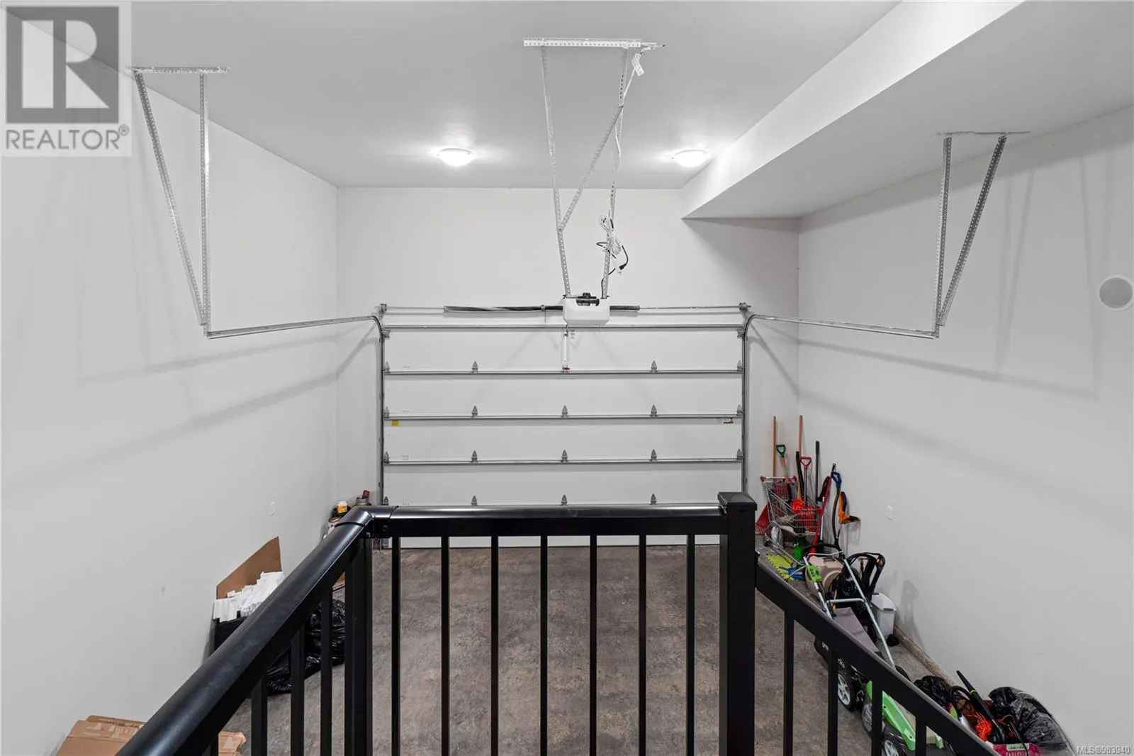 6259 Icarus Dr