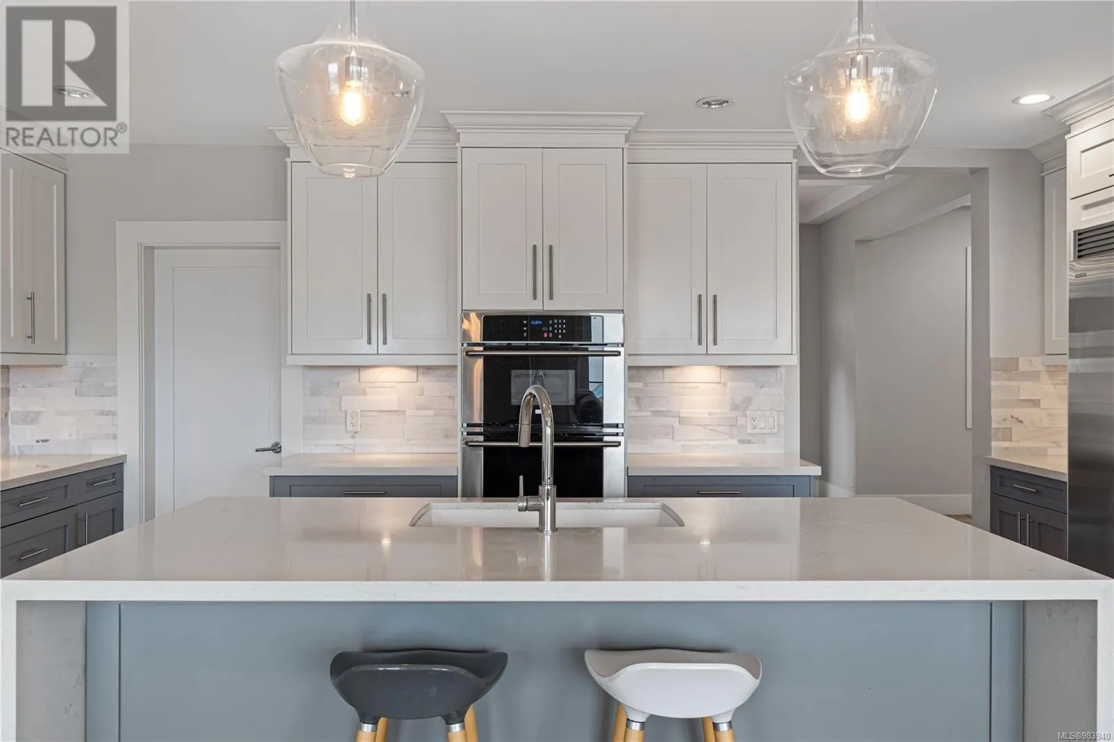 6259 Icarus Dr