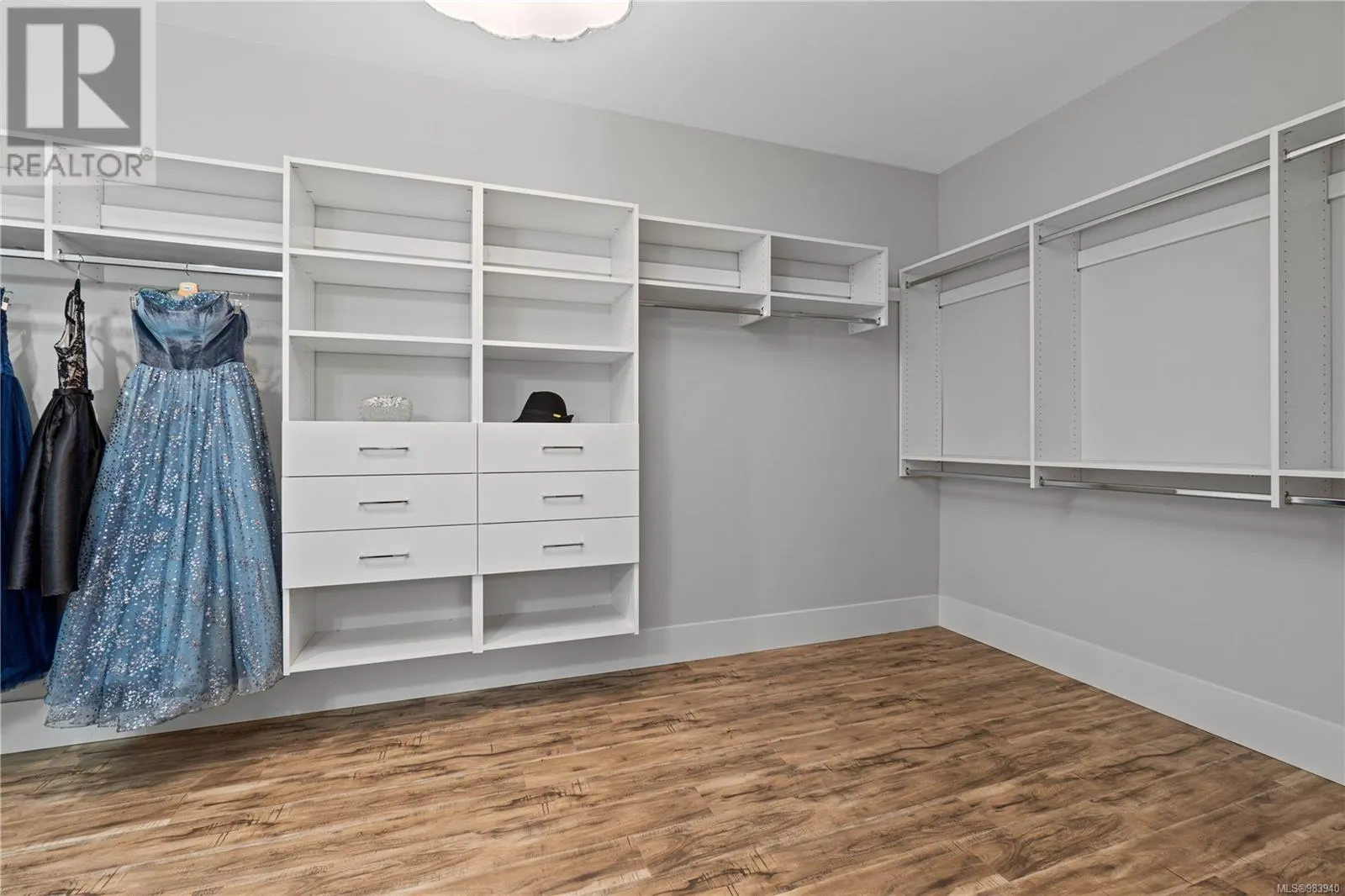 6259 Icarus Dr