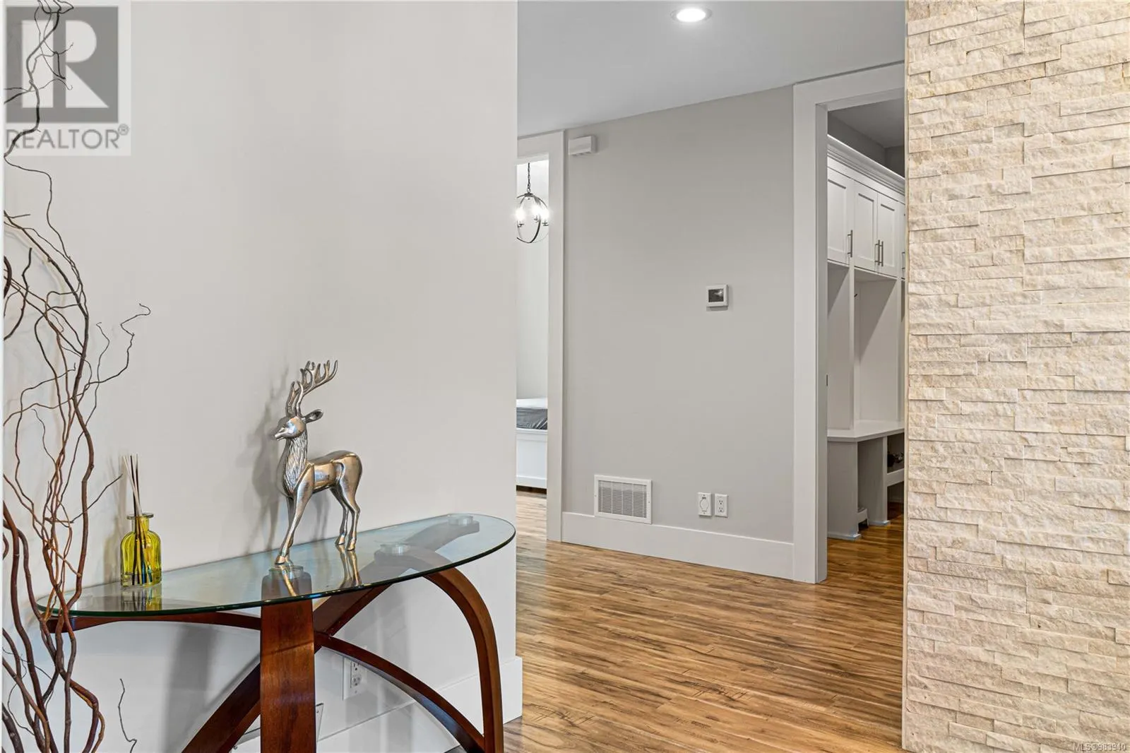 6259 Icarus Dr