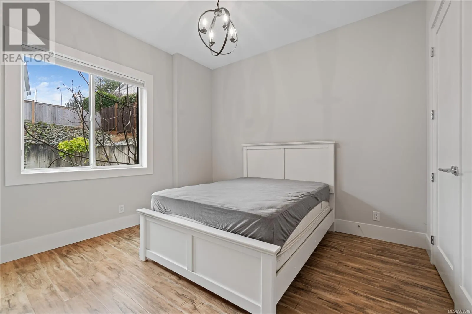 6259 Icarus Dr