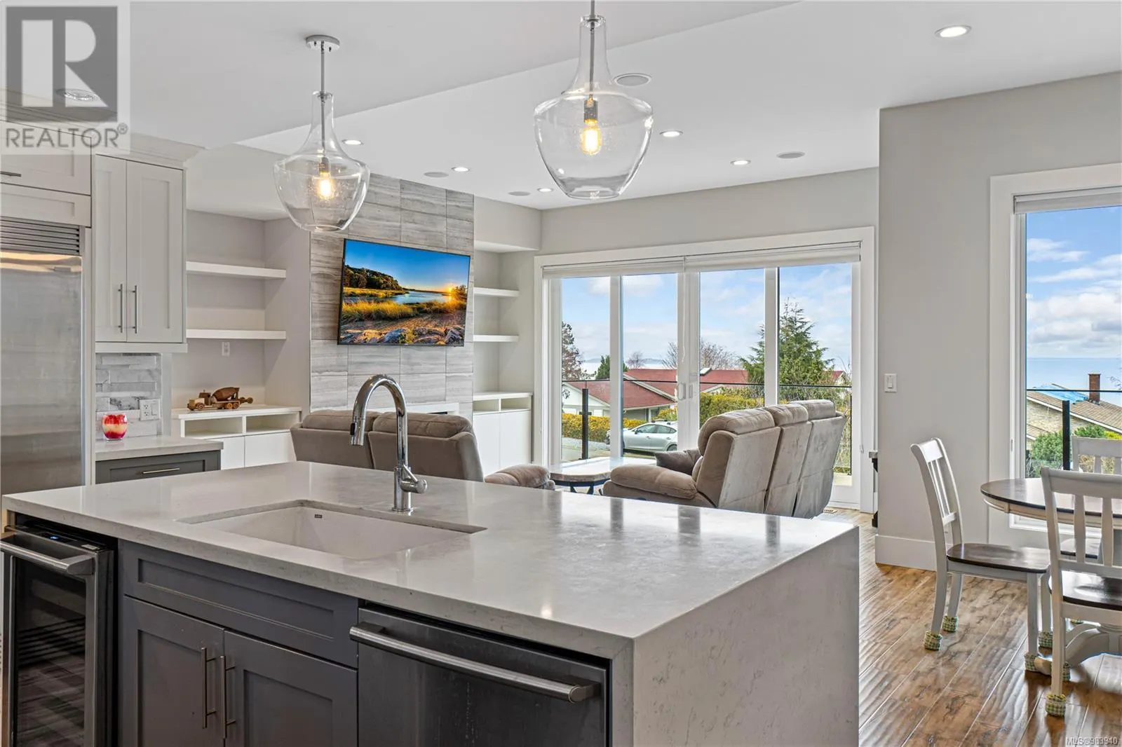 6259 Icarus Dr