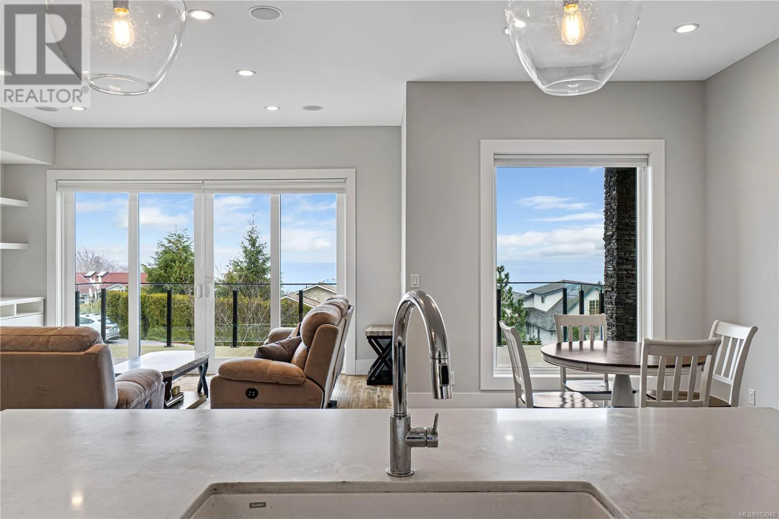 6259 Icarus Dr