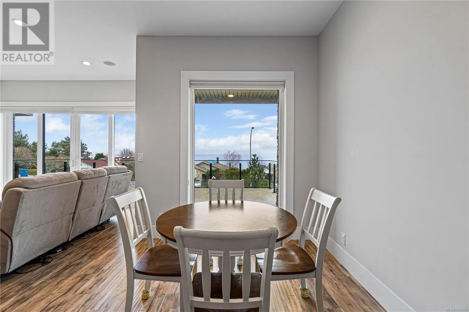 6259 Icarus Dr