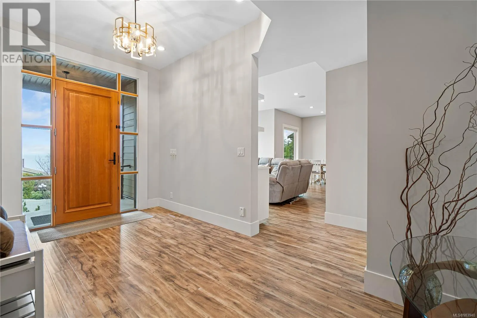 6259 Icarus Dr