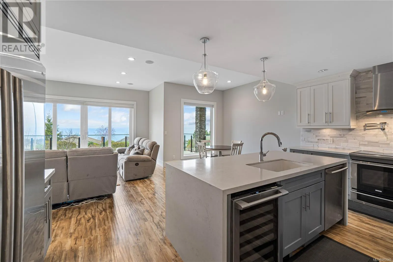 6259 Icarus Dr