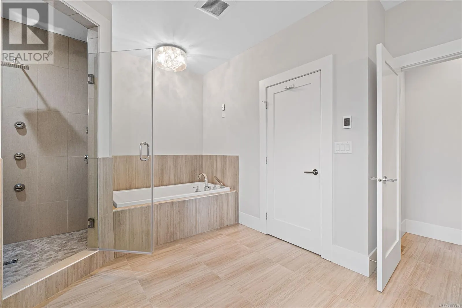 6259 Icarus Dr