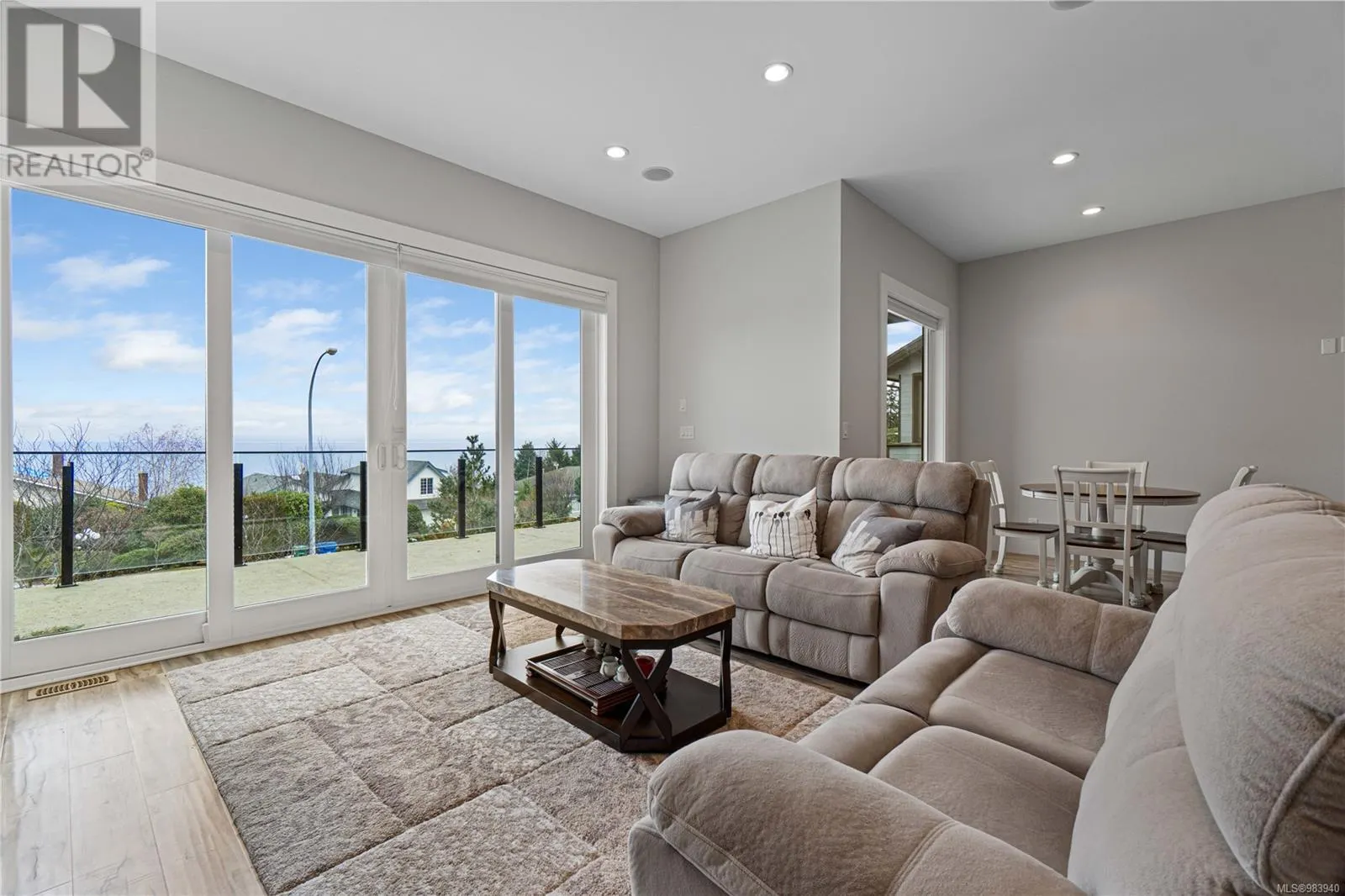 6259 Icarus Dr