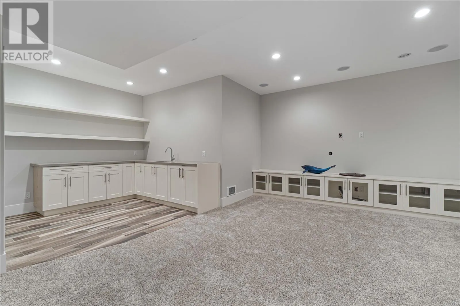 6259 Icarus Dr
