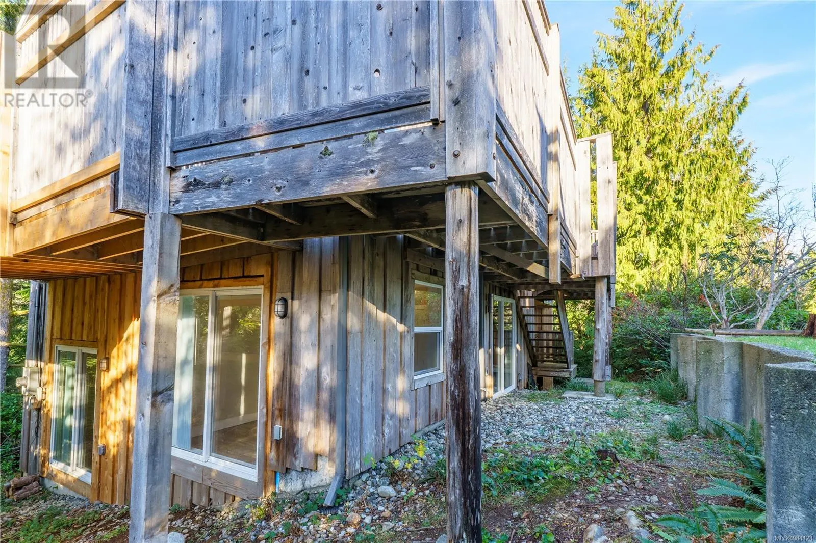 316 Leighton Way