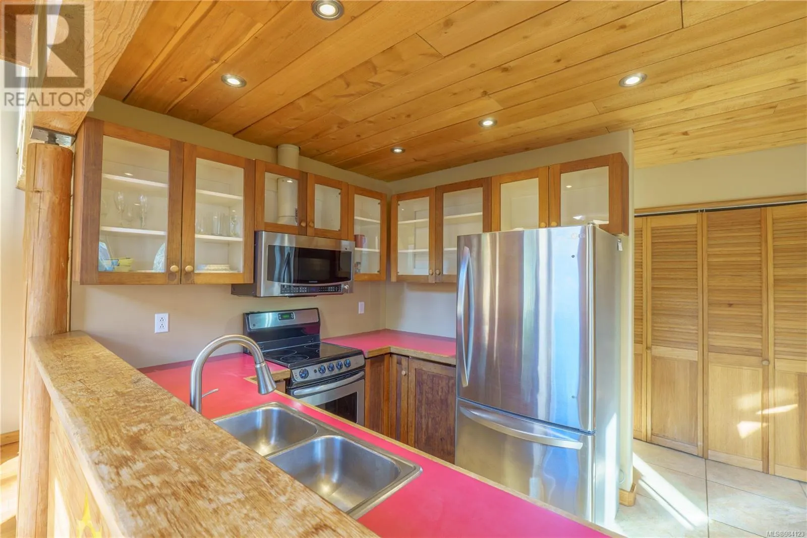 316 Leighton Way