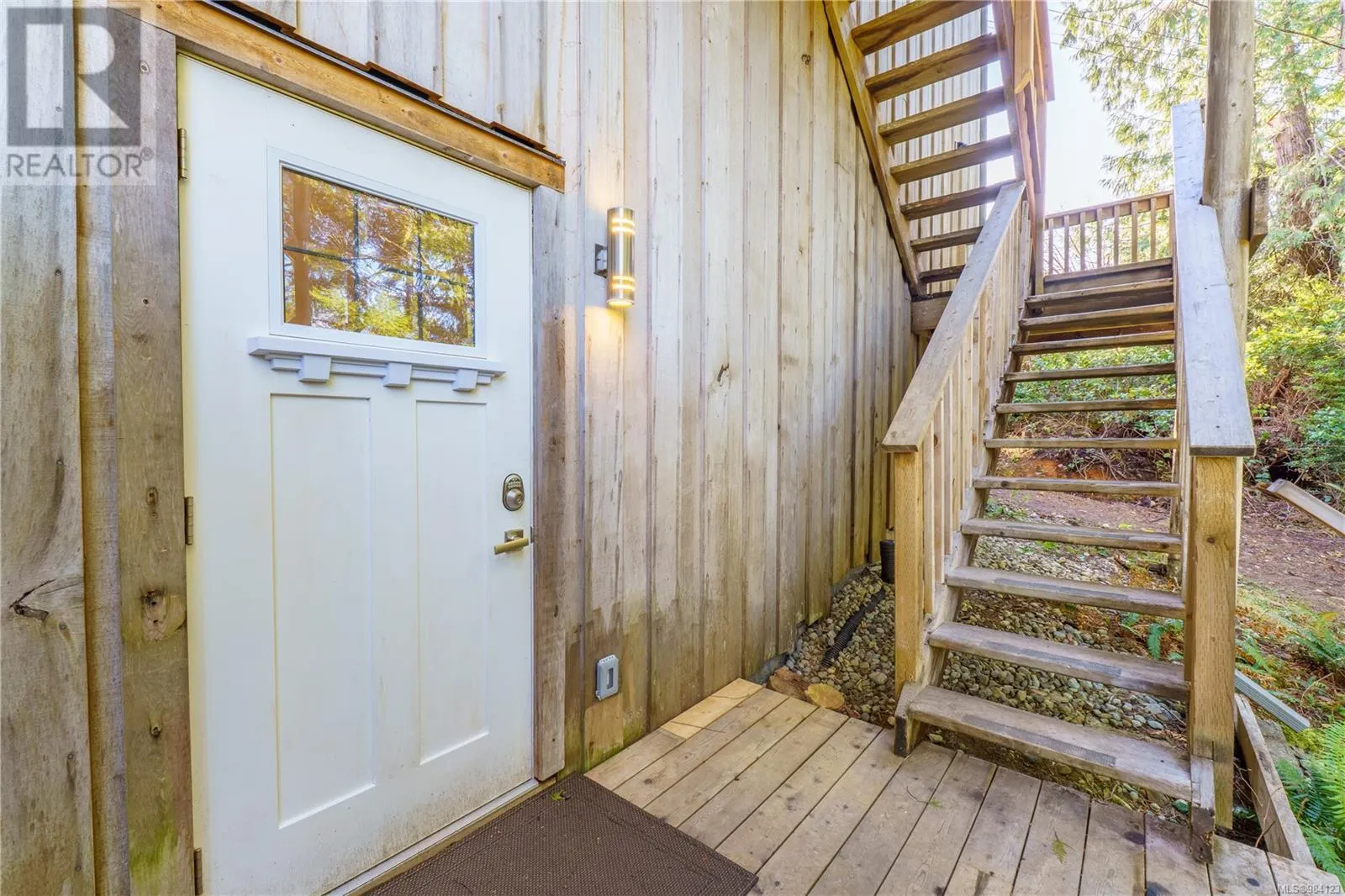 316 Leighton Way