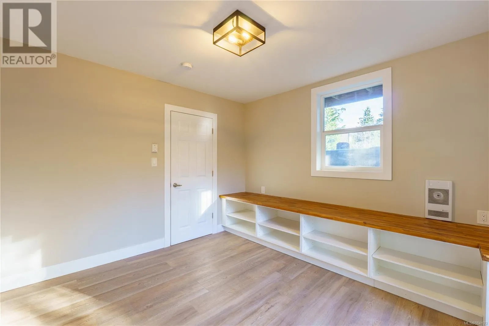 316 Leighton Way