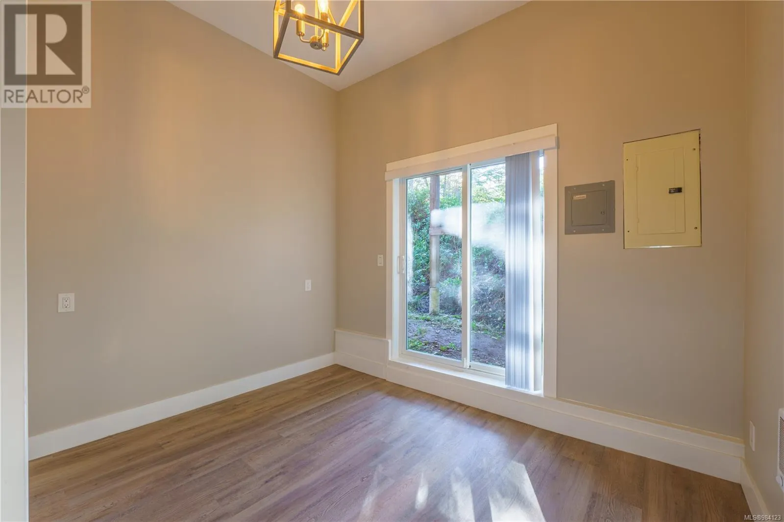 316 Leighton Way