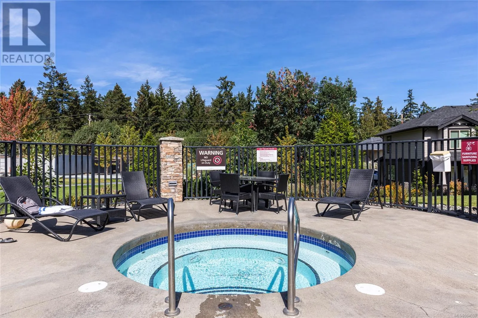 3 1175 Resort Dr