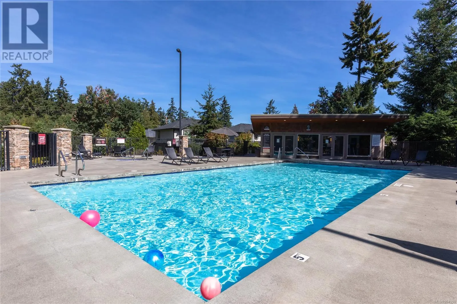 3 1175 Resort Dr