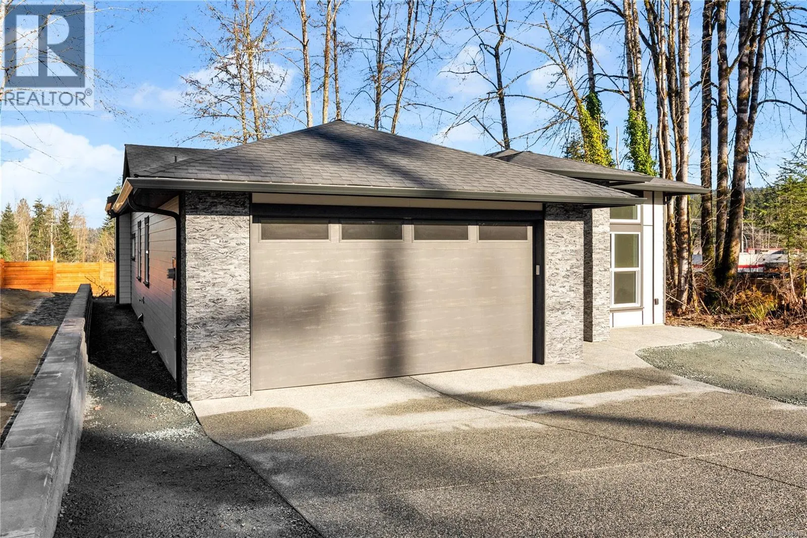 115 Bald Eagle Cres