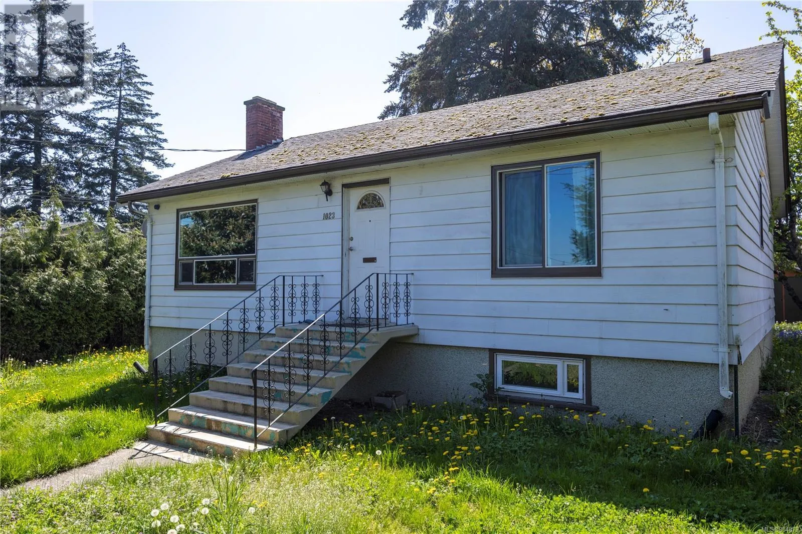 1019/1023 Dufferin Cres