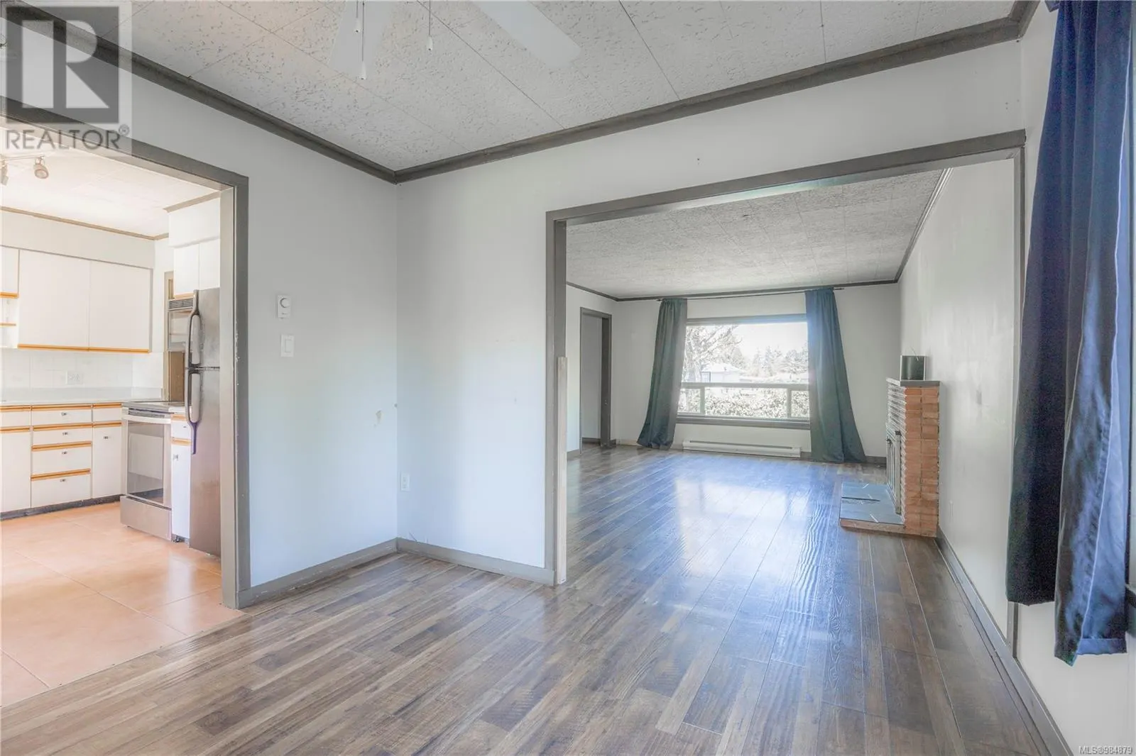 1019/1023 Dufferin Cres