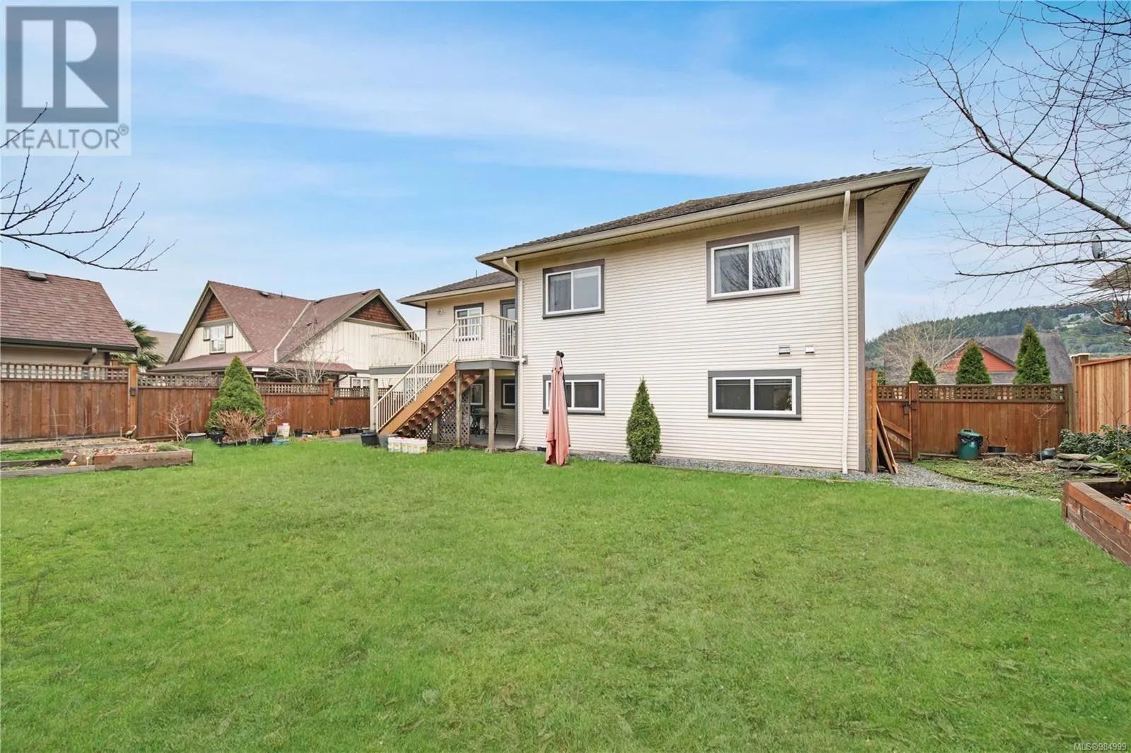 492 Poets Trail Dr