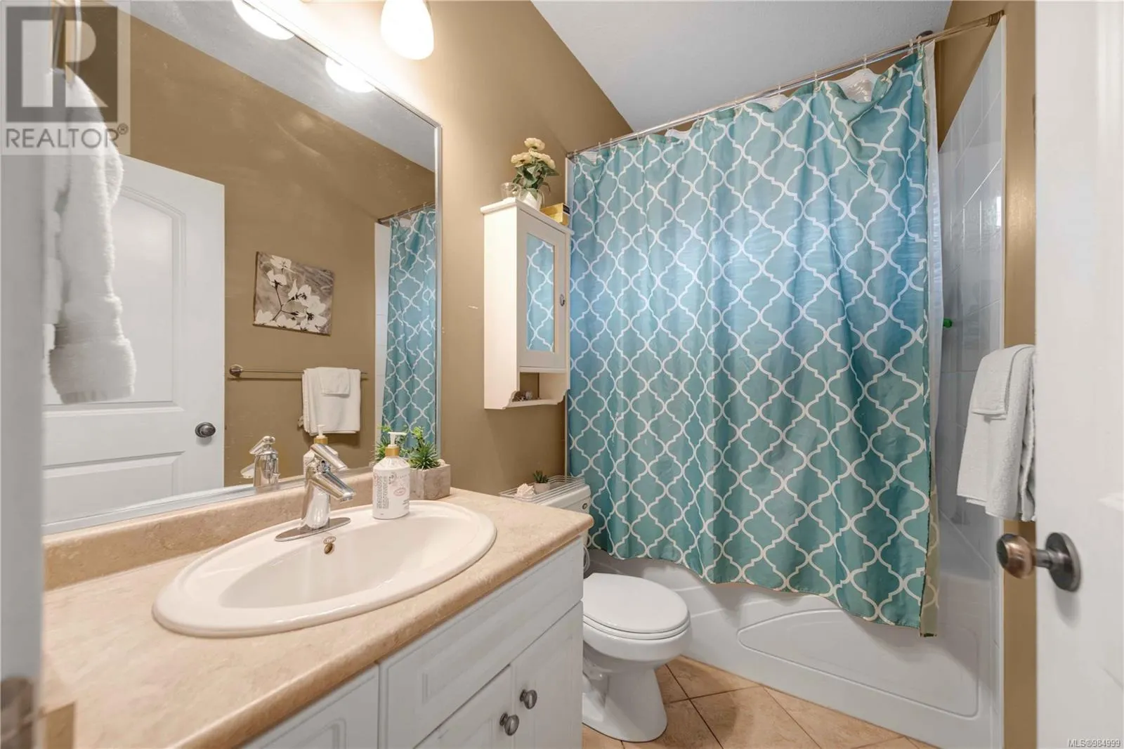 492 Poets Trail Dr